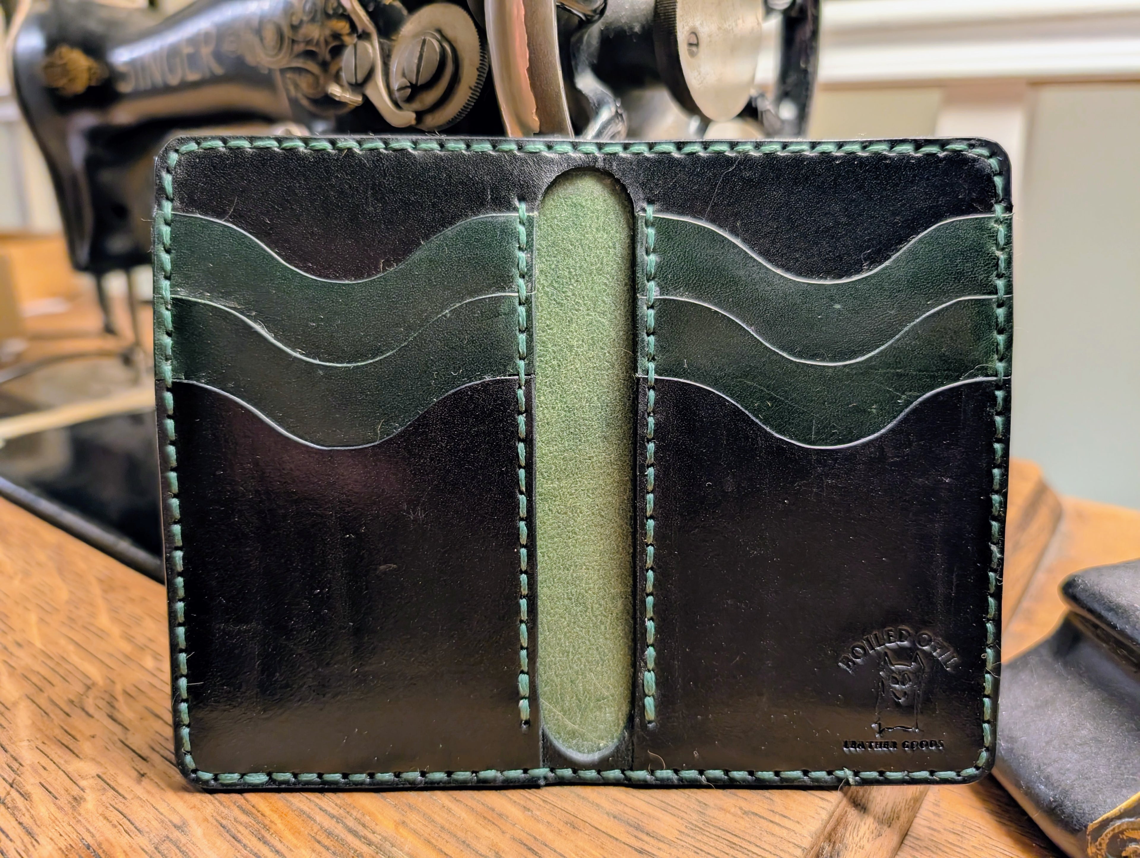 The Frontman - 8 Pocket Vertical Wallet